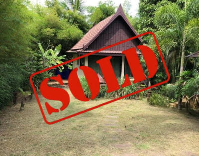SOLD – Nice private house with garden and swimming pool – 4,750,000 THB
