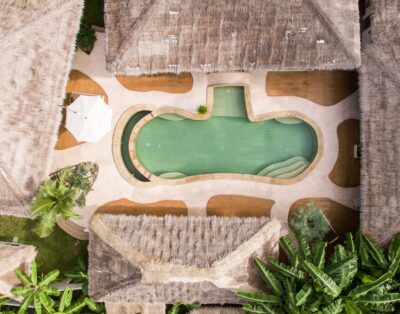Successful concept village of 3 villas (13 BDR) in Hinkong